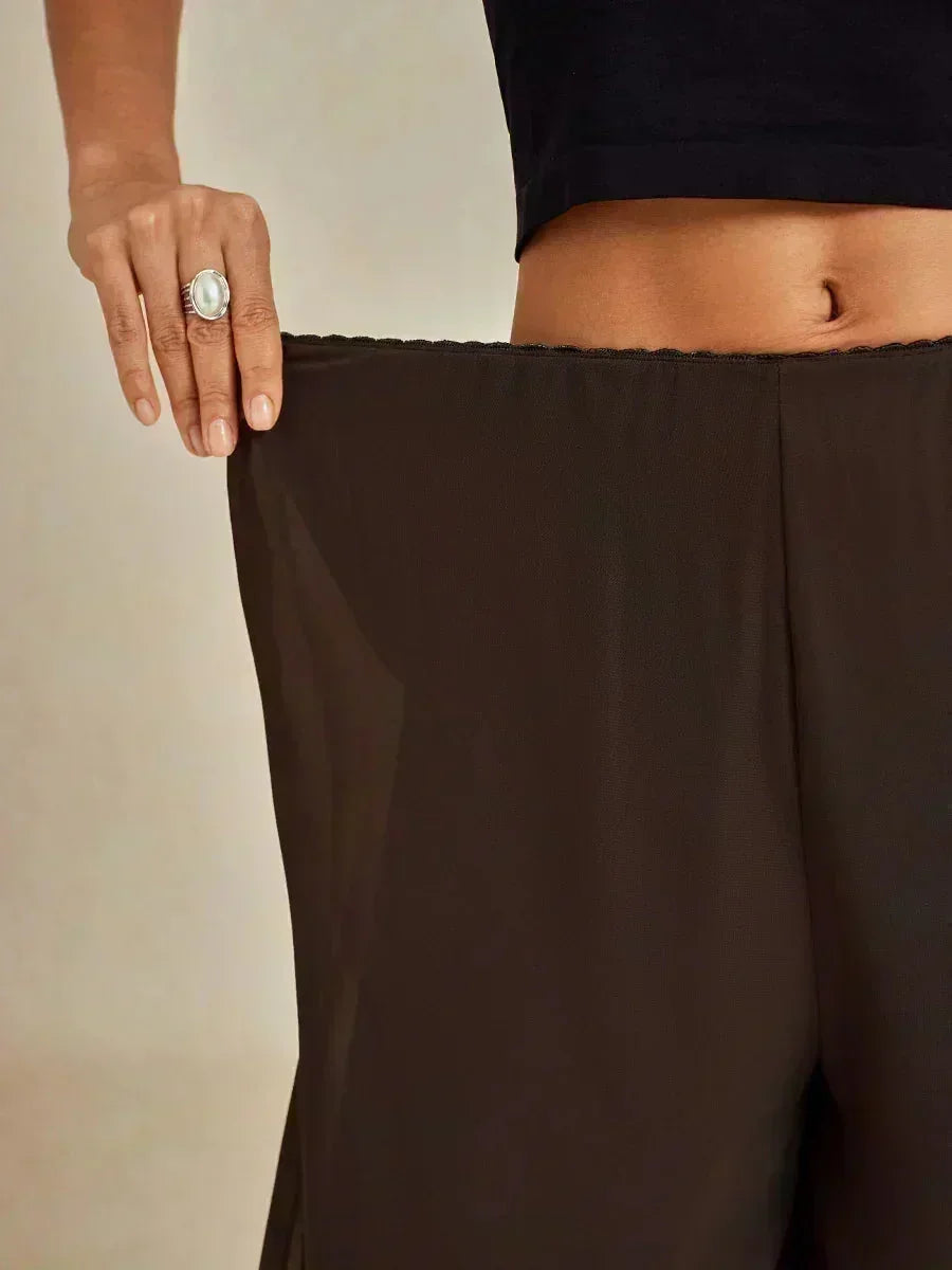 Pantalons droits avec une couche de chiffon