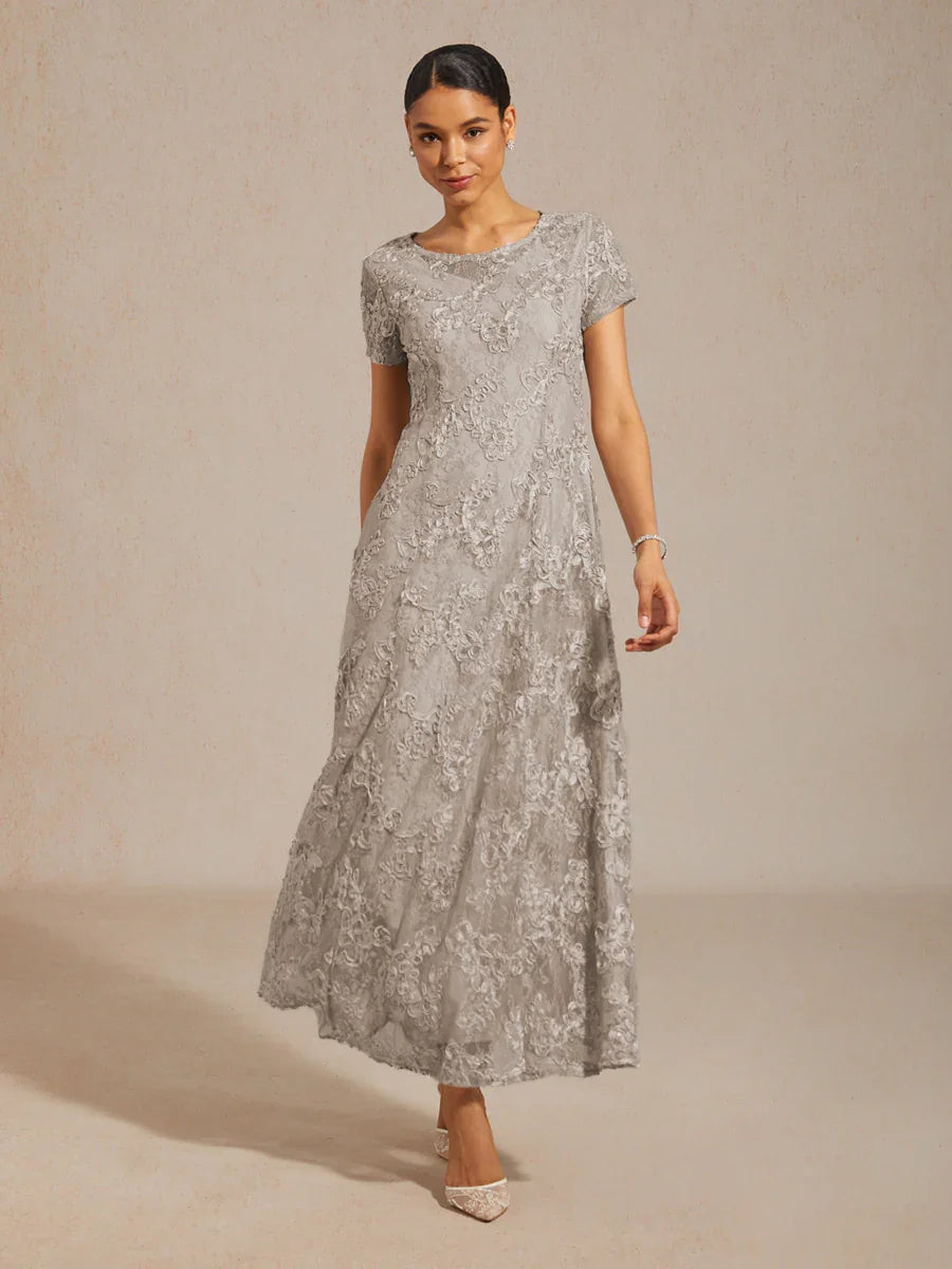 Robes A-Line en dentelle avec décorations en sequins
