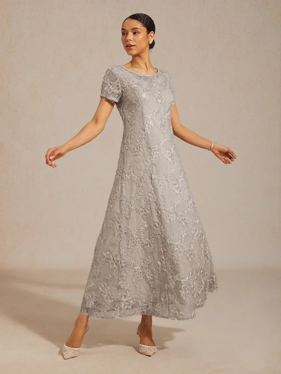 Robes A-Line en dentelle avec des décorations de paillettes