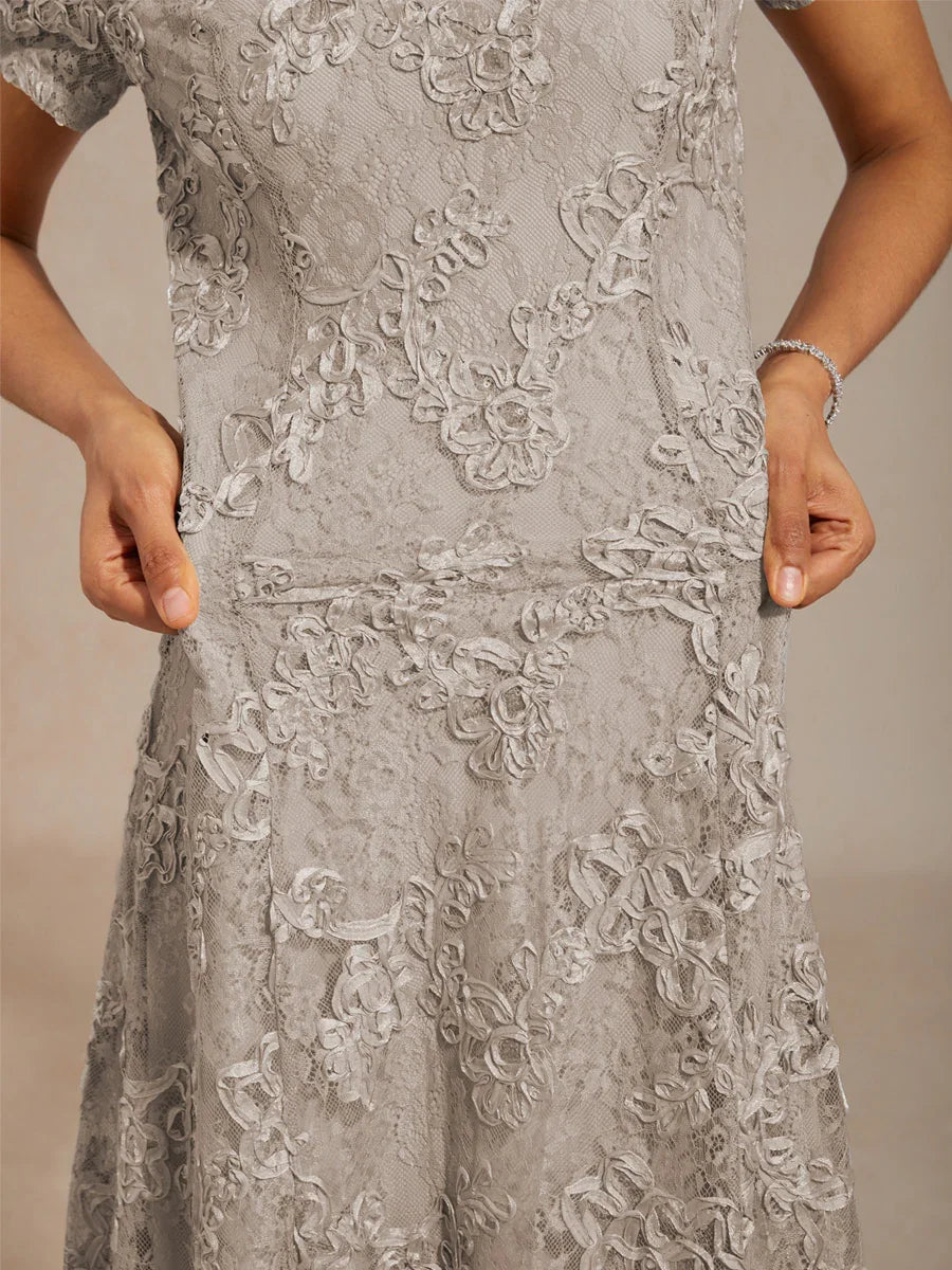 Robes A-Line en dentelle avec des décorations de sequins