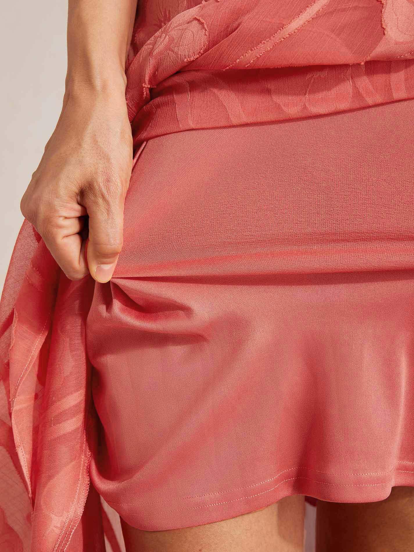 Robes de soirée sans manches en chiffon floral avec des bords asymétriques