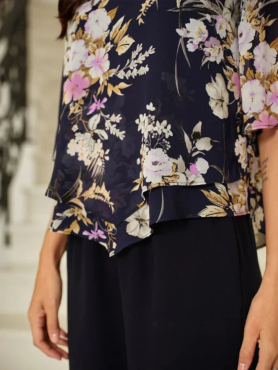 Top en soie floral avec des bordures en couches