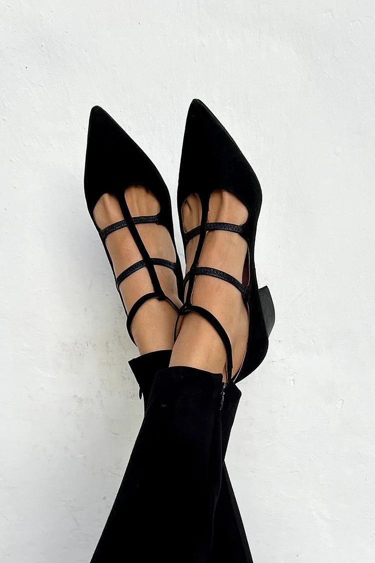 Chaussures à talons avec bout et lanières