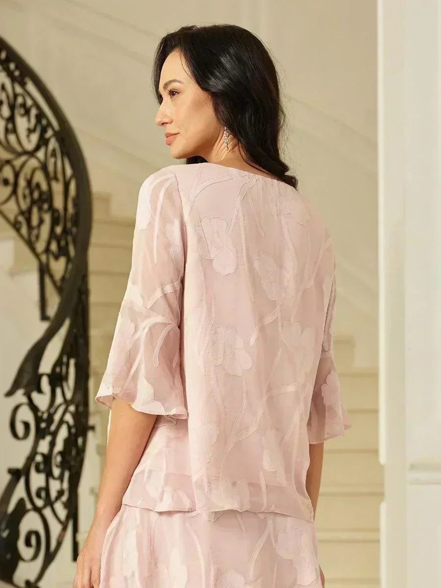 Chemise en soie avec des bords asymétriques