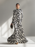 Robe maxi pour femmes avec col haut à fleurs, noir et blanc MDA1295K1AP
