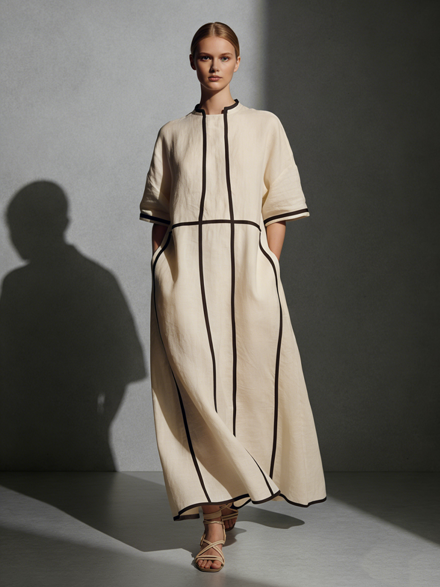 Robe maxi avec col montant, manches courtes, poches et lignes contrastées, en mélange de lin moderne pour femmes couleur beige MDA2924L4AU