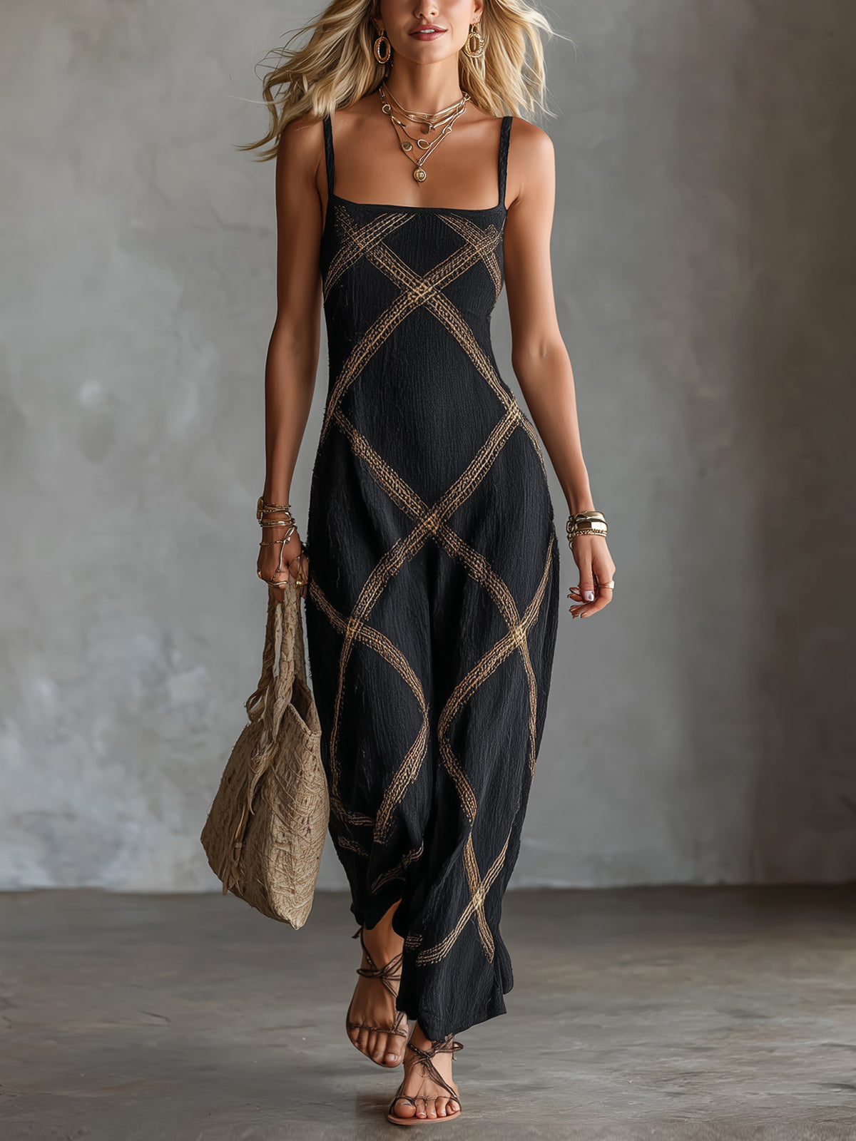 Robes maxi élégantes en noir et camel avec imprimé géométrique et bretelles spaghetti