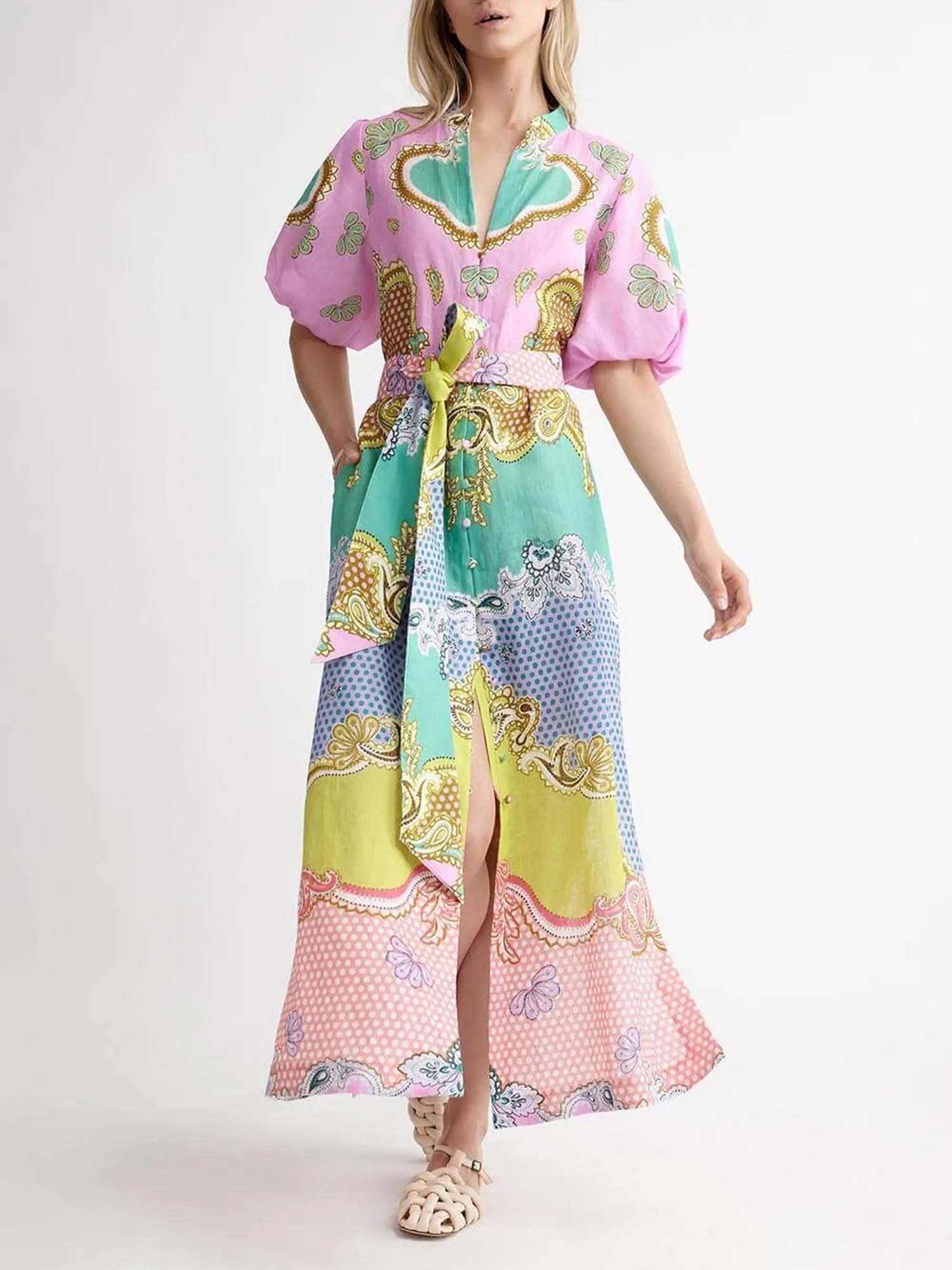 Robe maxi avec ceinture en modèle mosaïque de bonbons
