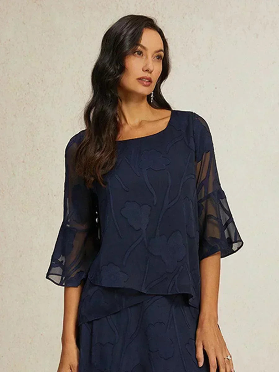 Blouse en chiffon avec des bords asymétriques