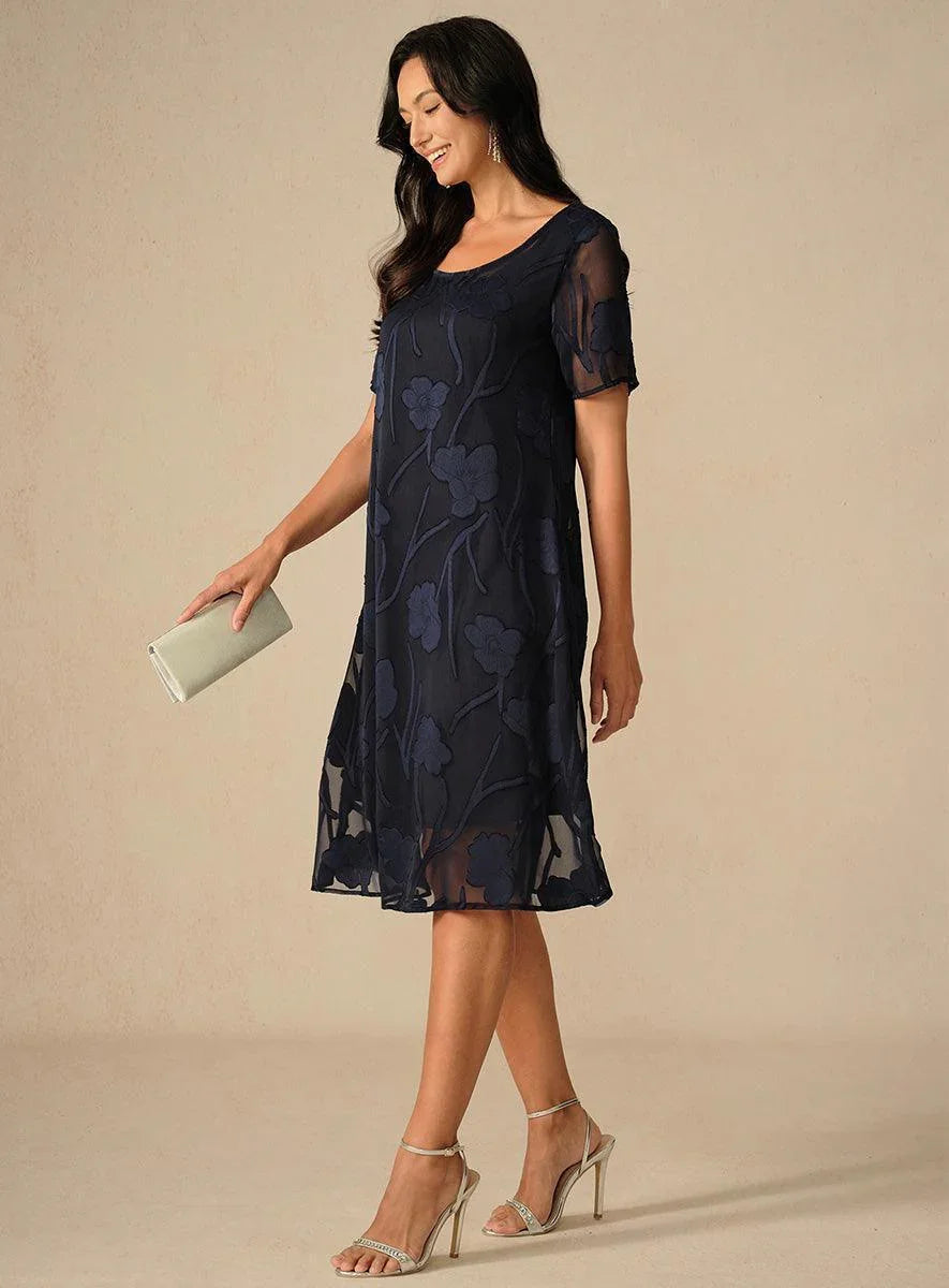 Robe A-Line en chiffon transparent avec des fleurs, longueur genou