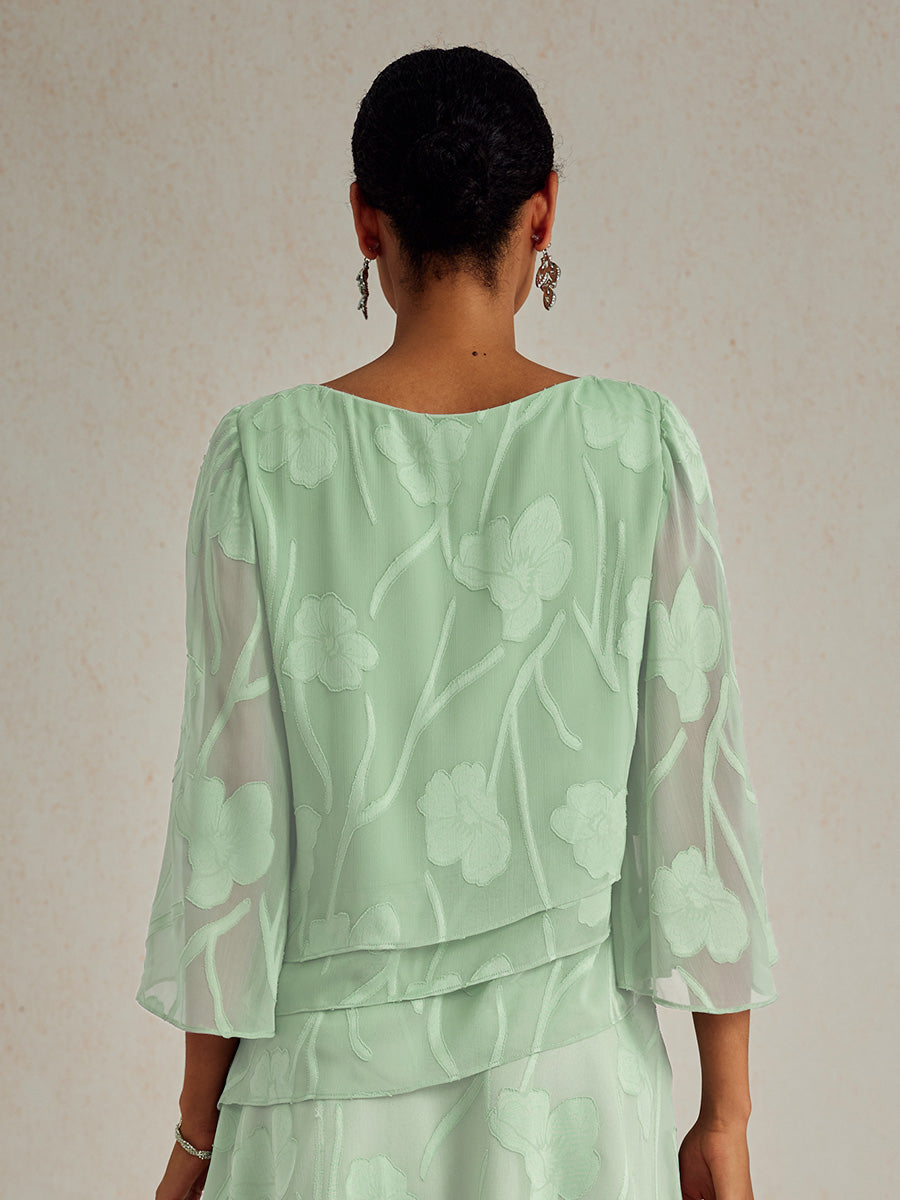Chemise en chiffon à couches avec des fleurs