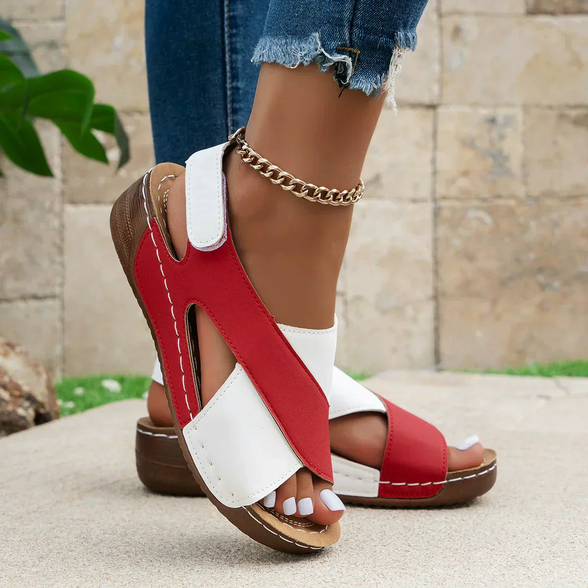 Sandales orthopédiques avec un talon diagonal particulièrement confortable pour les femmes