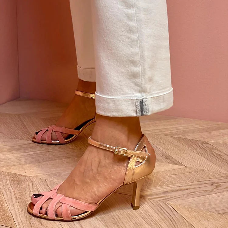 Sandales à talons hauts avec des lanières
