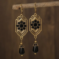 Boucles d'oreilles pendantes sophistiquées avec des cristaux