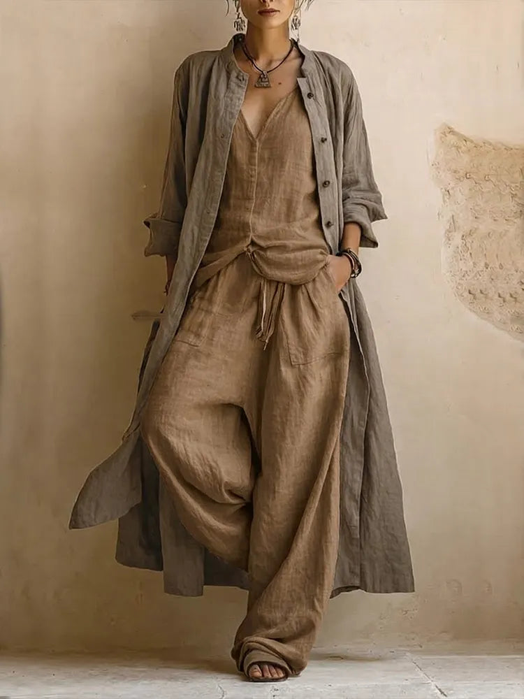 Ensemble de trois pièces : cardigan long en lin et coton avec top sans manches et pantalon