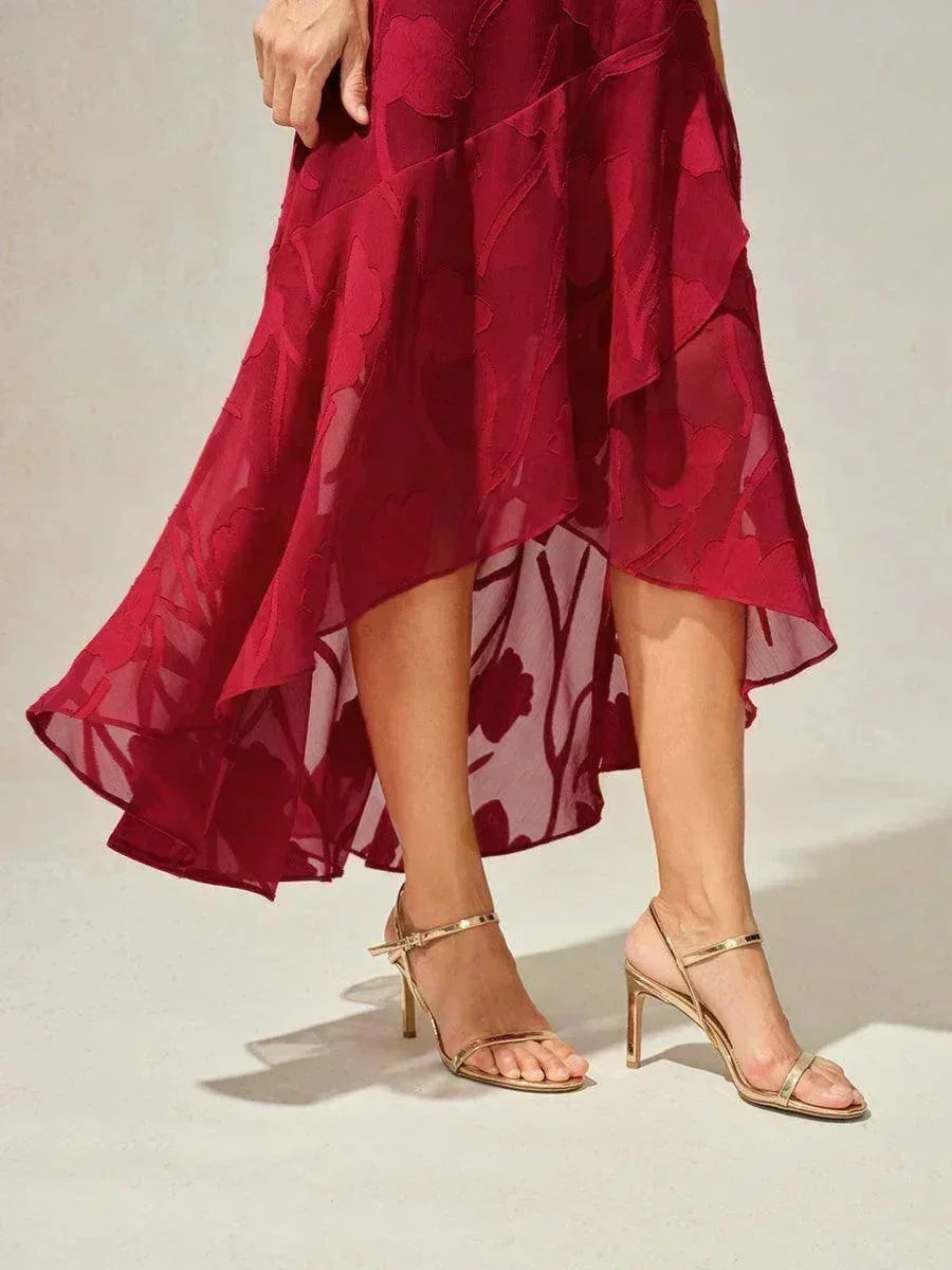Robes de soirée sans manches en chiffon floral avec des ourlets asymétriques