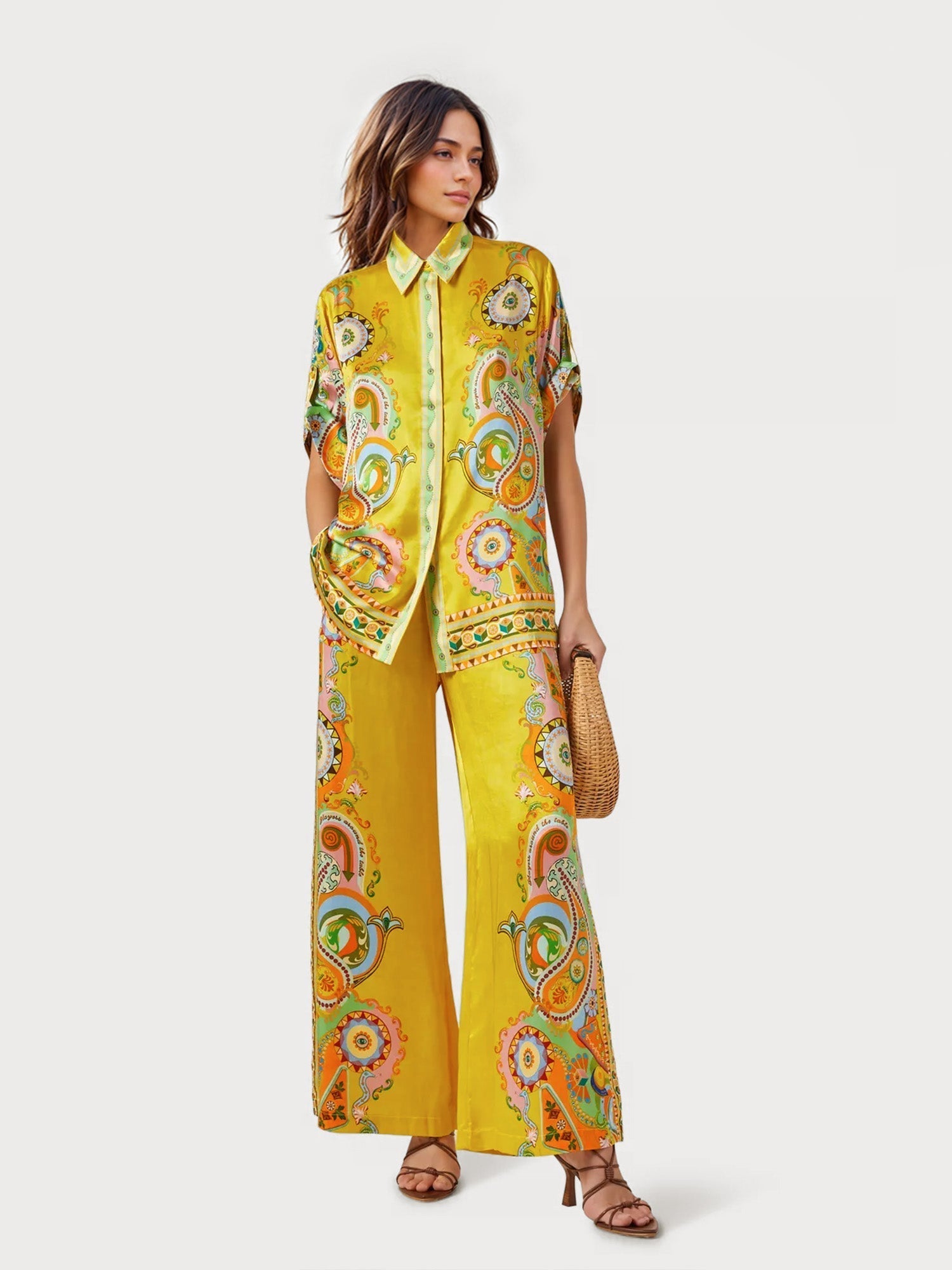 Pantalons larges avec imprimé moderne