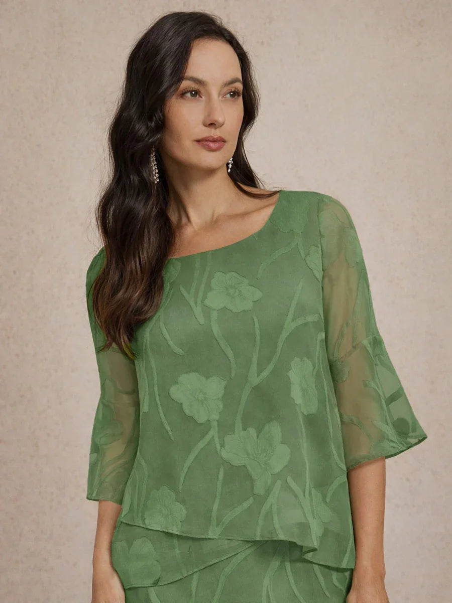 Blouse en chiffon avec des bords asymétriques