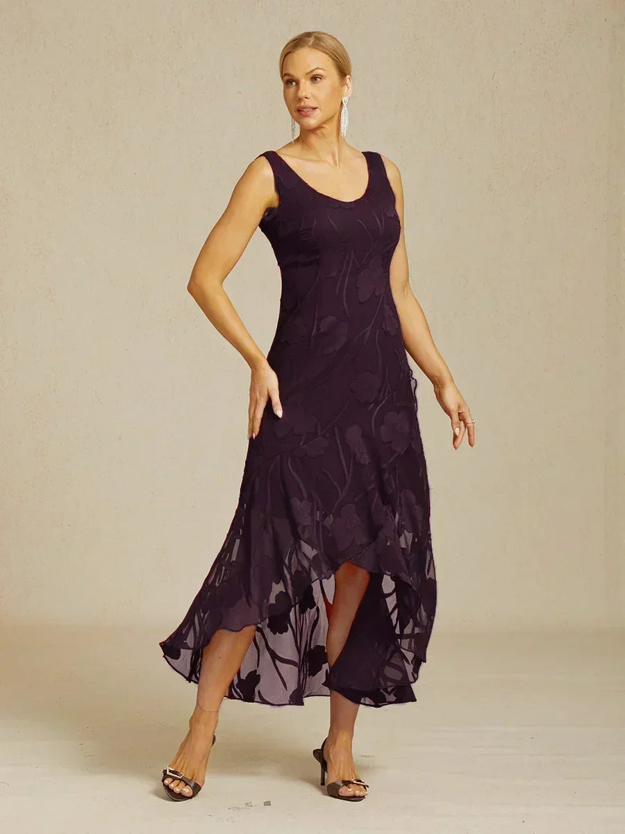 Robe de soirée sans manches en chiffon floral avec des bords asymétriques