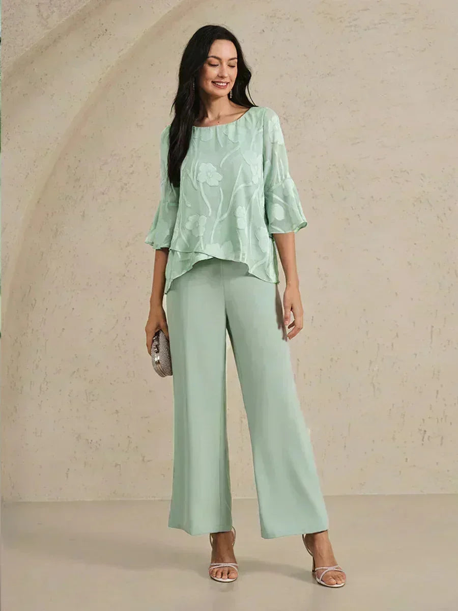 Blouse en chiffon avec des bords asymétriques élégants