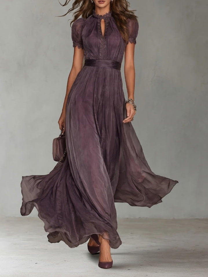 Flavia - Robe longue violette avec décolleté en forme de goutte et décoration en dentelle de soie