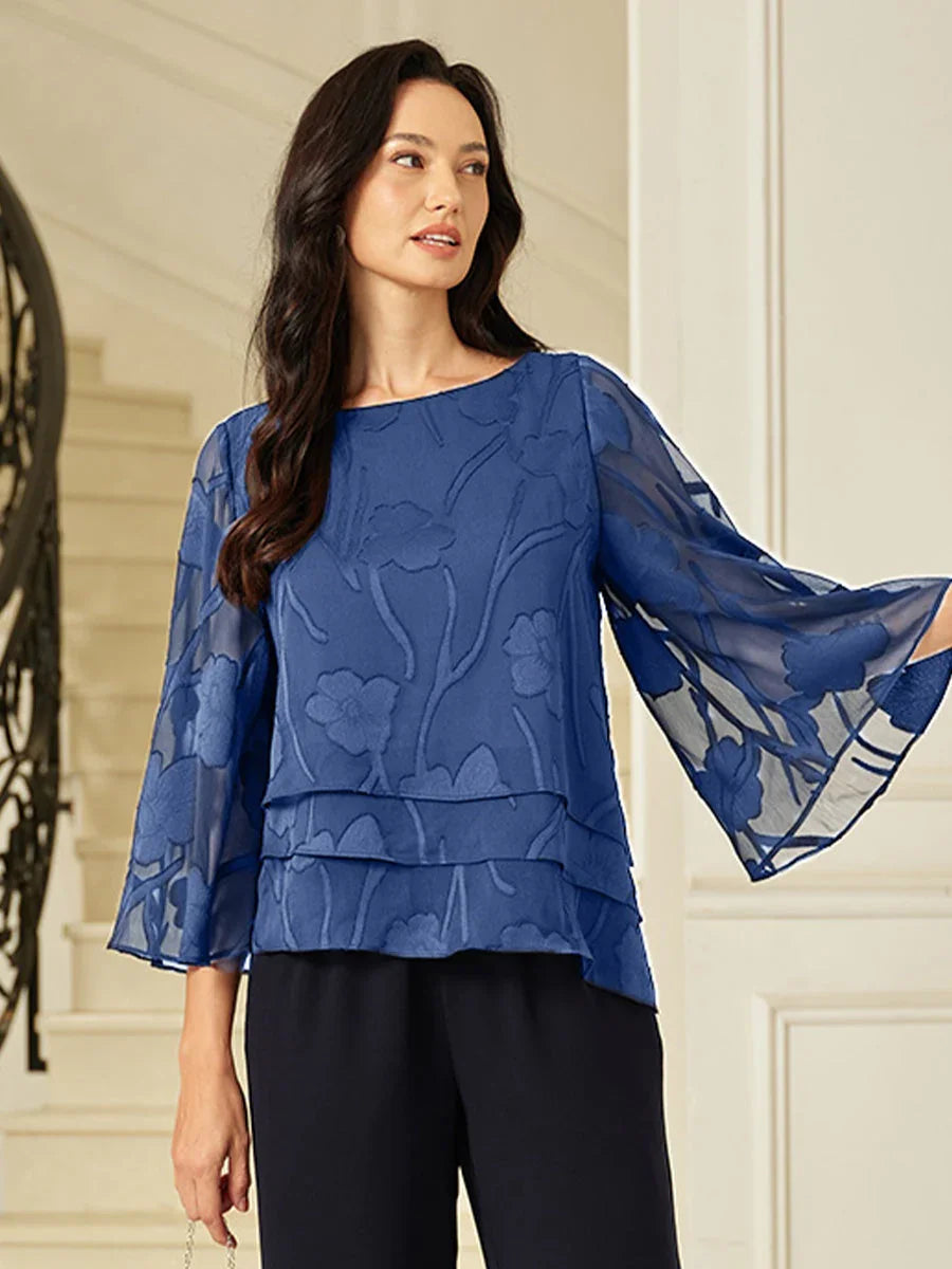 Chemise en chiffon à couches avec des fleurs