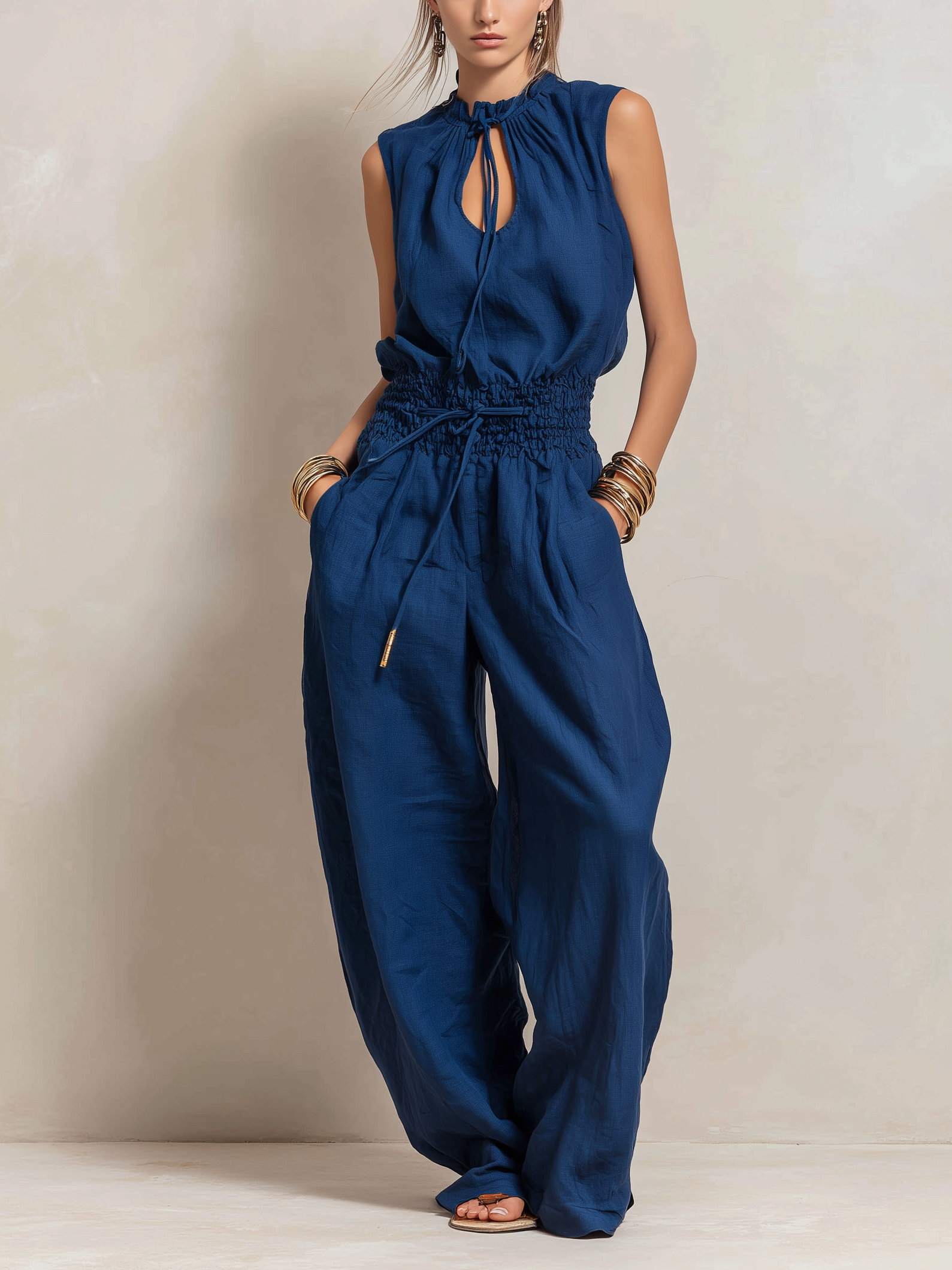 Body élégant pour femmes en bleu foncé en tissu coton-lin sans manches avec col rond MDZ2068C2AN