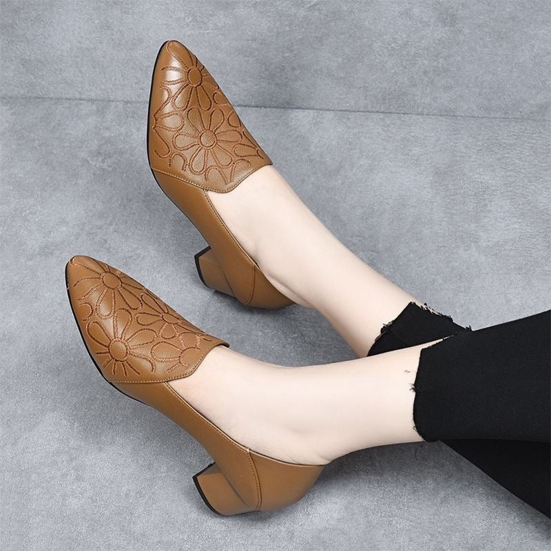 Broderin | Chaussures à talons décorées de fleurs