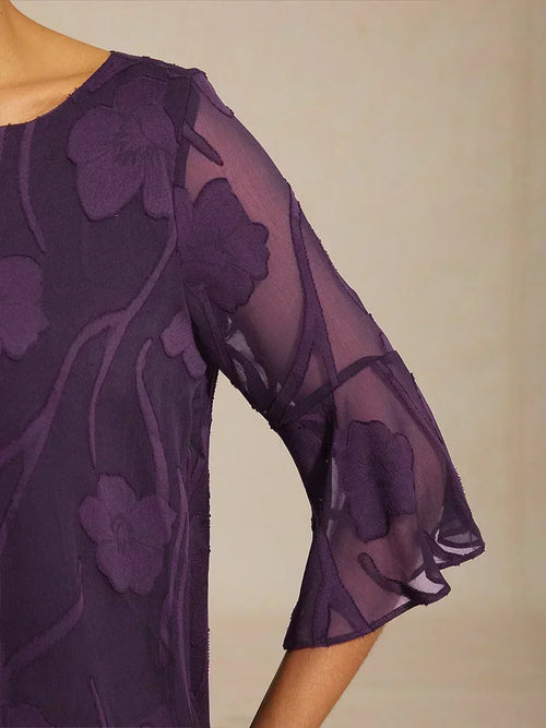 Blouse en chiffon avec des bords asymétriques élégants