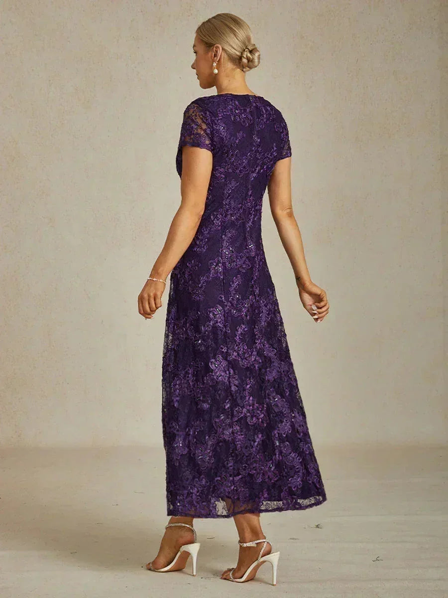 Robes A-Line en dentelle avec des décorations de paillettes