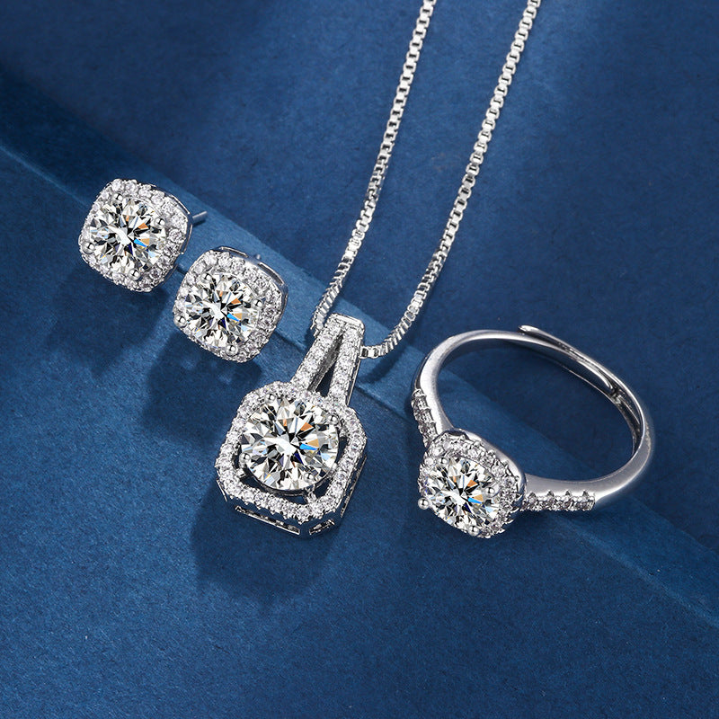 Bijoux en or blanc “Lion Quadrate”