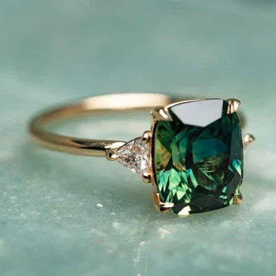 Bague en or avec pierre inspirée du vintage