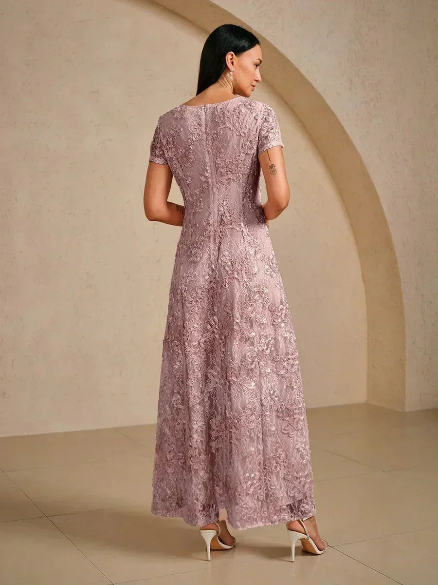 Robes A-Line en dentelle avec décorations en sequins
