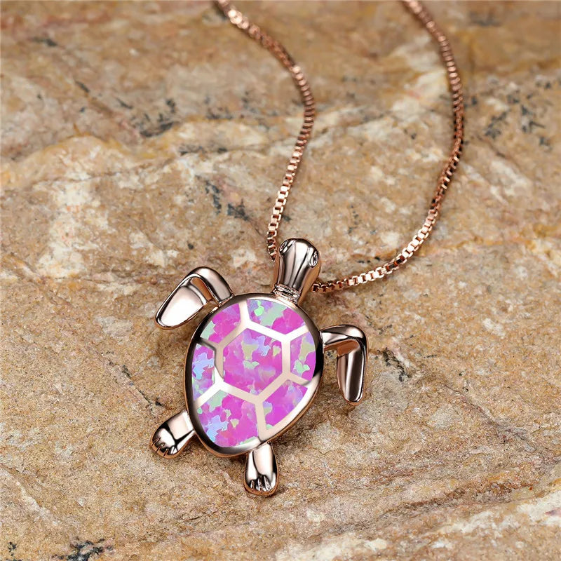 Pendentif tortue en opale feu vert vintage en or