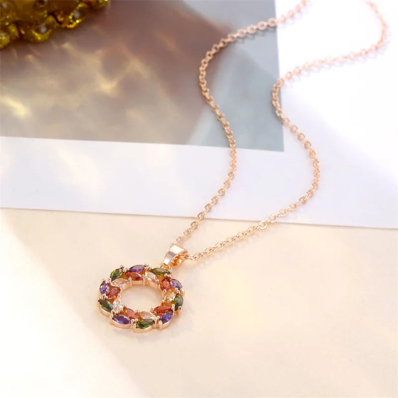 Collier avec pendentif arc-en-ciel lumineux