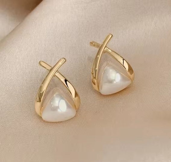 Boucles d'oreilles vintage en forme de goutte avec perle en forme de croix et trapèze