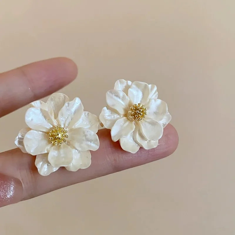 Boucles d'oreilles en acrylique blanc élégantes