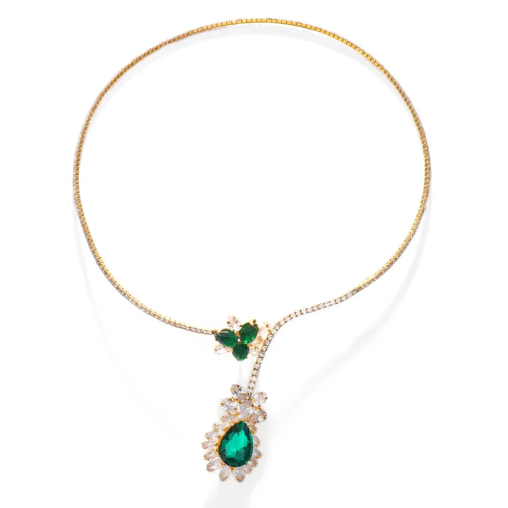 Collier vintage fleuri d'Émeraude