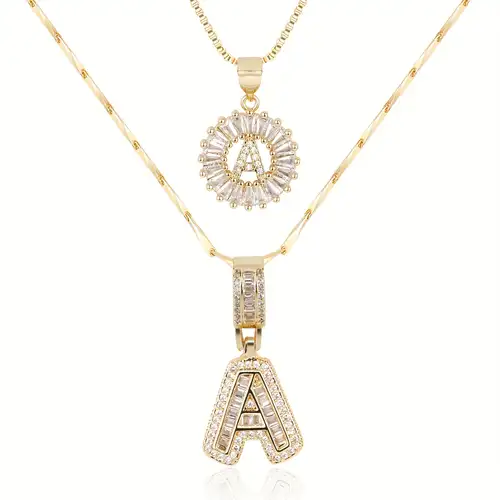 Ensemble de colliers avec lettre moissanite