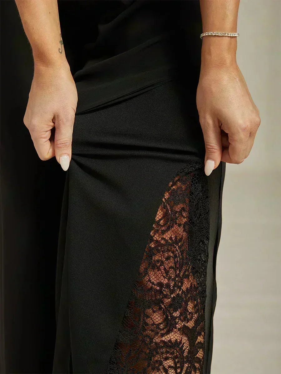 Pantalons à jambes droites avec une couche de chiffon découpée