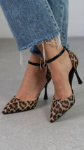 Talons avec bride de cheville