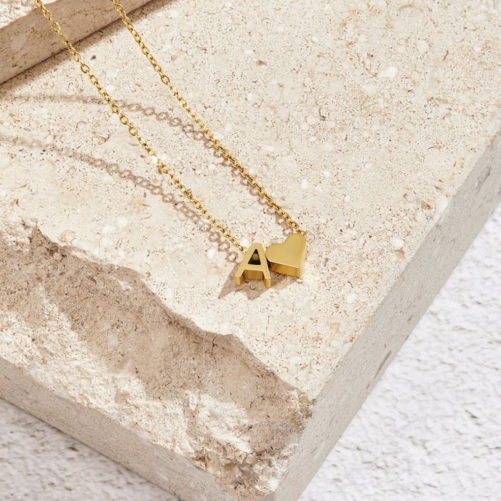Bracelet intemporel avec pendentif en forme de cœur