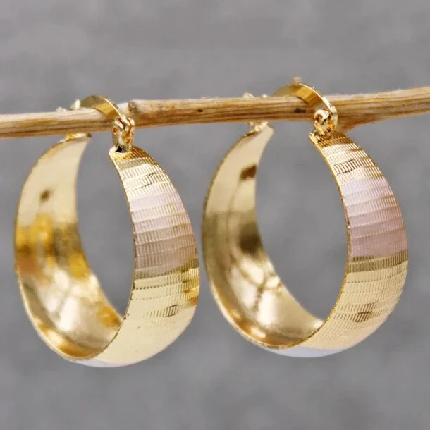 Boucles d'oreilles en or luxueuses et raffinées