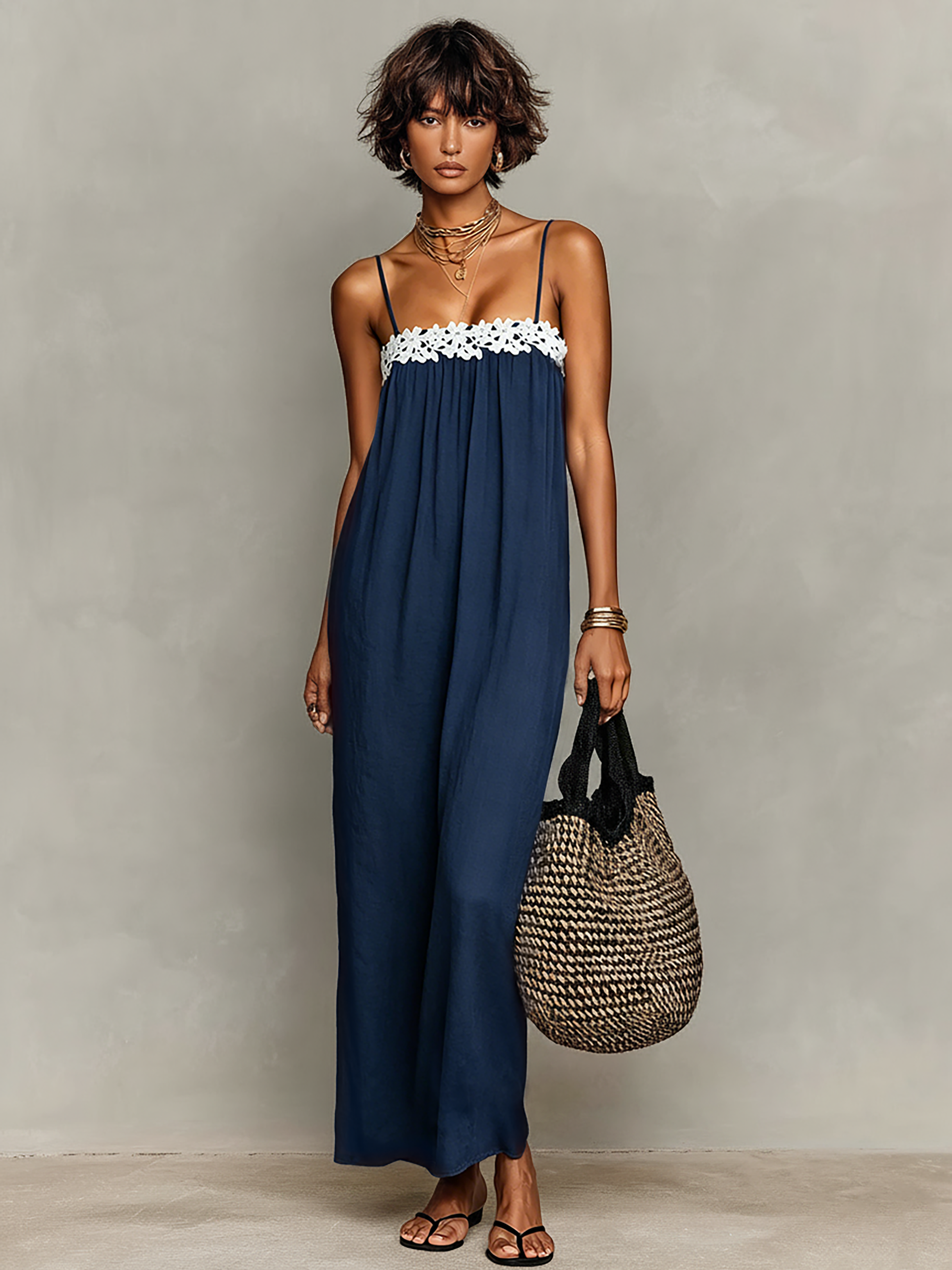 Robe maxi pour femmes minimaliste en lin avec des panneaux en dentelle sans bretelles et bretelles spaghetti MDZ1926C9Y