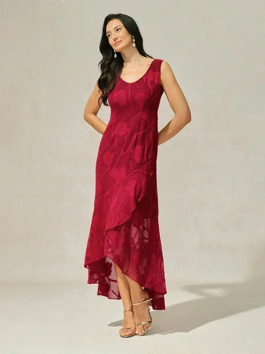 Robe de soirée sans manches en chiffon floral avec des bords asymétriques