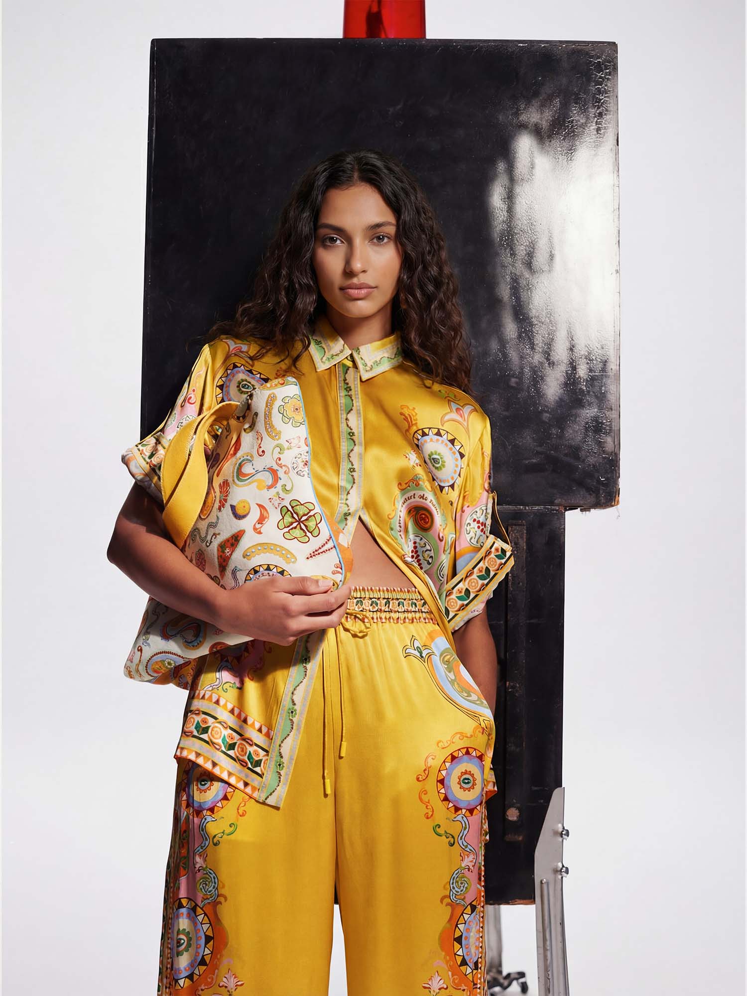 Chemise à motif floral arc-en-ciel en grande taille